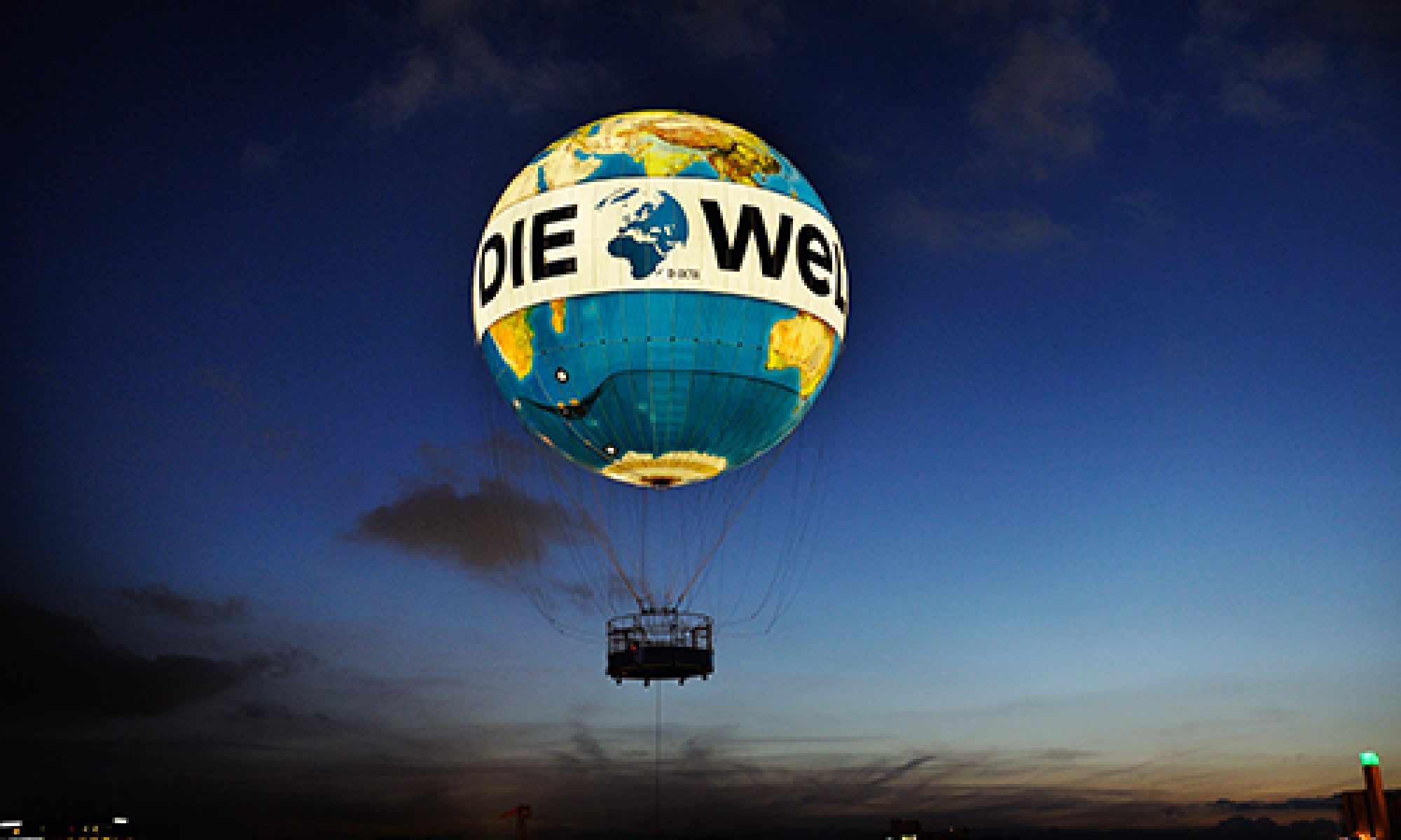 cropped-weltballon-02.jpg